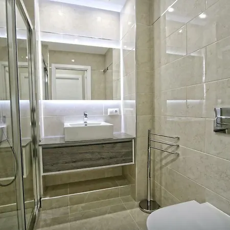 Beachfront Luxury Apartment, Puerto Banus, * Marbella