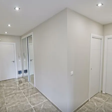 Beachfront Luxury Apartment, Puerto Banus, * Marbella