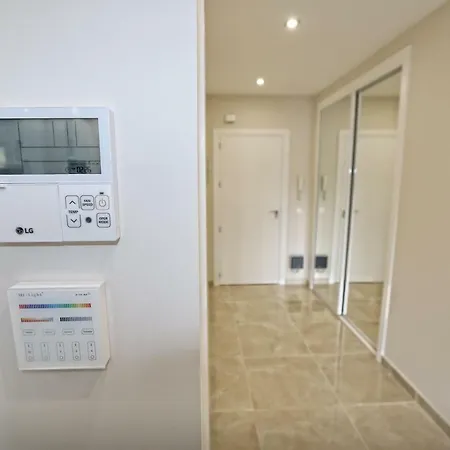 Apartment Beachfront Luxury Apartment, Puerto Banus, *