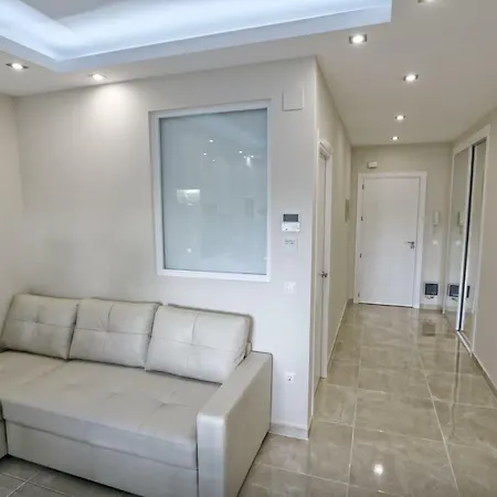 Apartment Beachfront Luxury Apartment, Puerto Banus, *